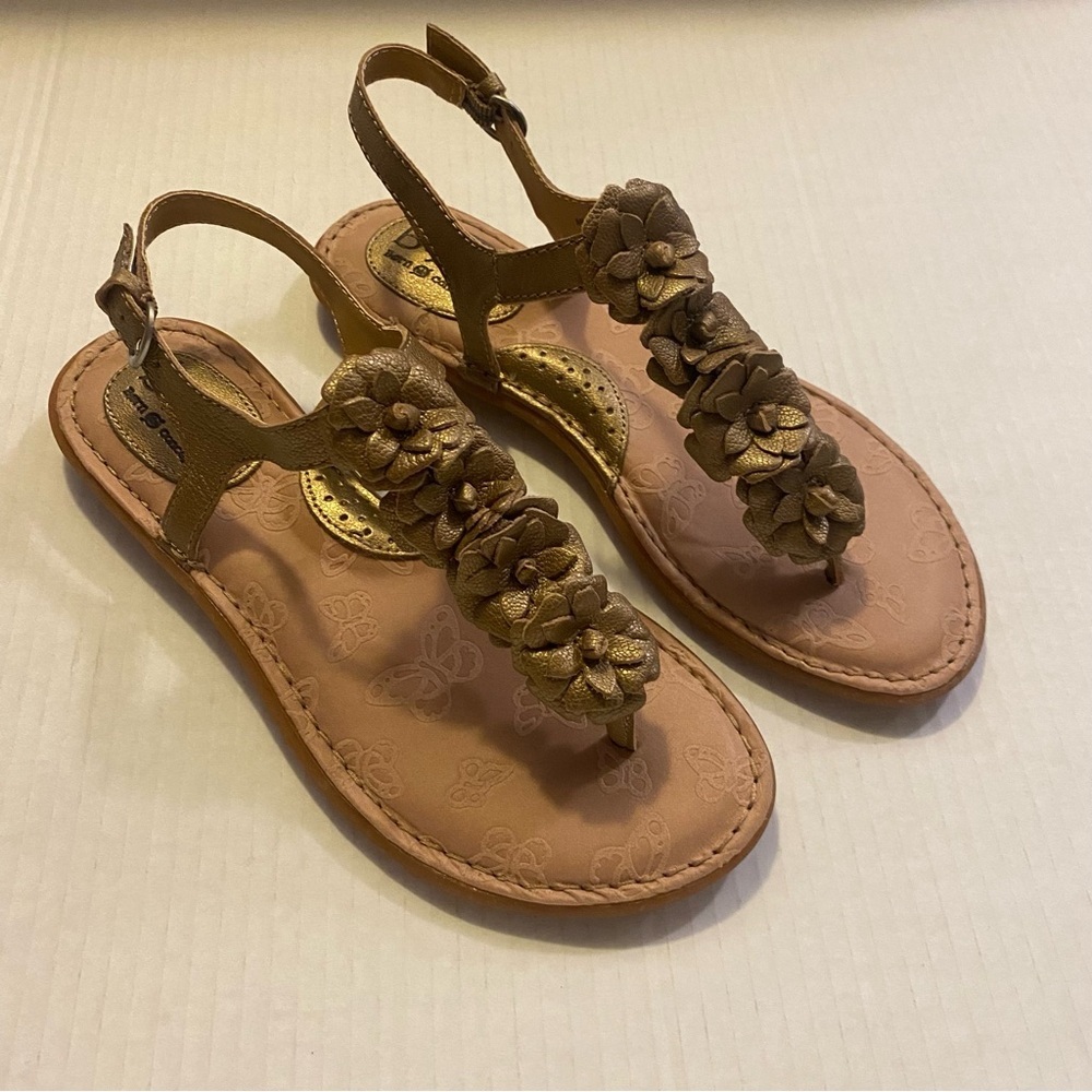 BOC Born Women’s Gold Floral Leather Slingback T Strap Summer Sandals Sz 7 / 38